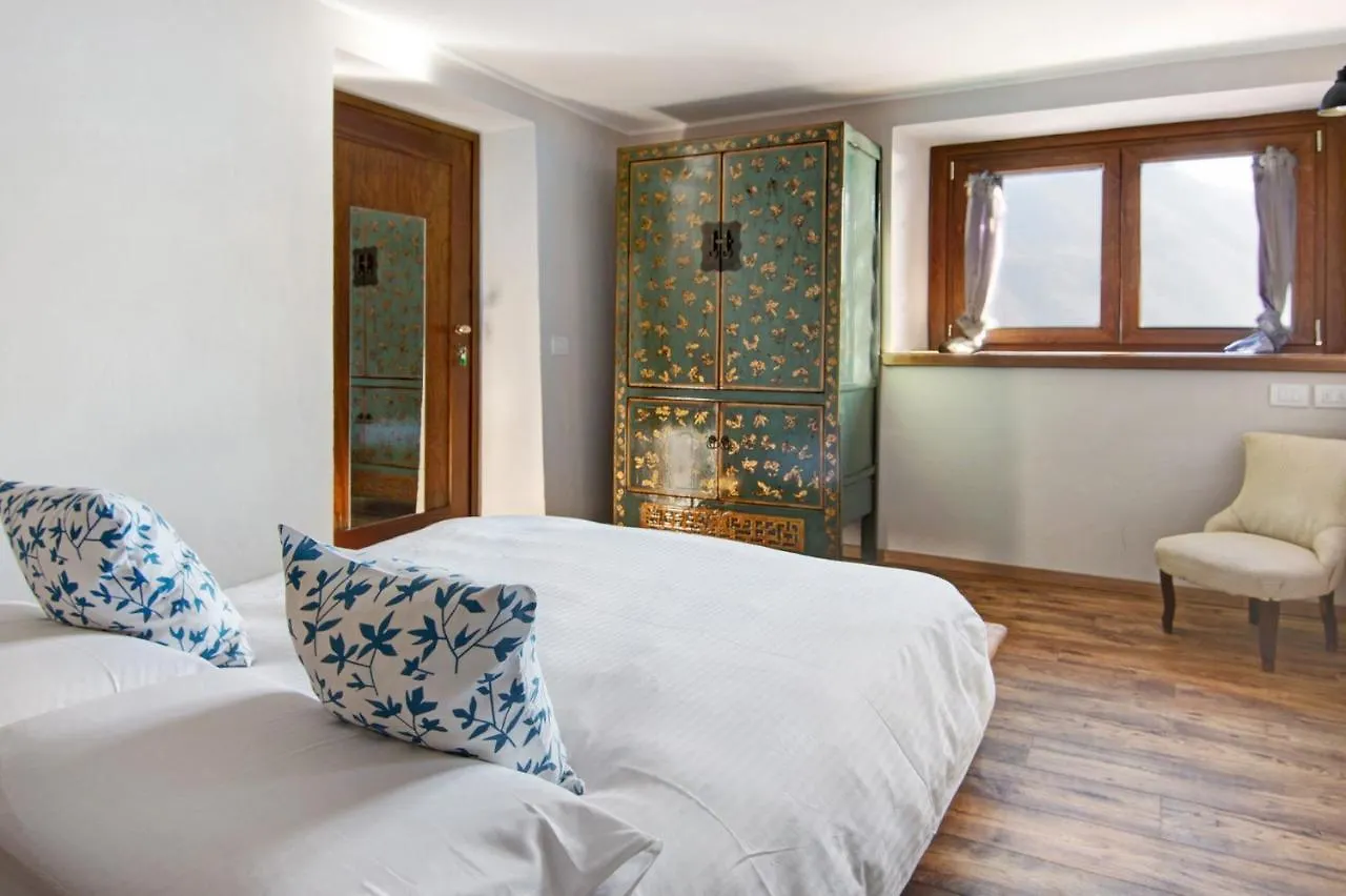 Renovated Barn Of The Year 1500 Apartment Moltrasio 0*,  Italy