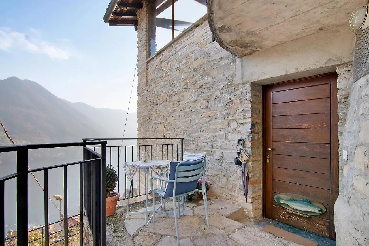 Renovated Barn Of The Year 1500 Apartment Moltrasio Italy